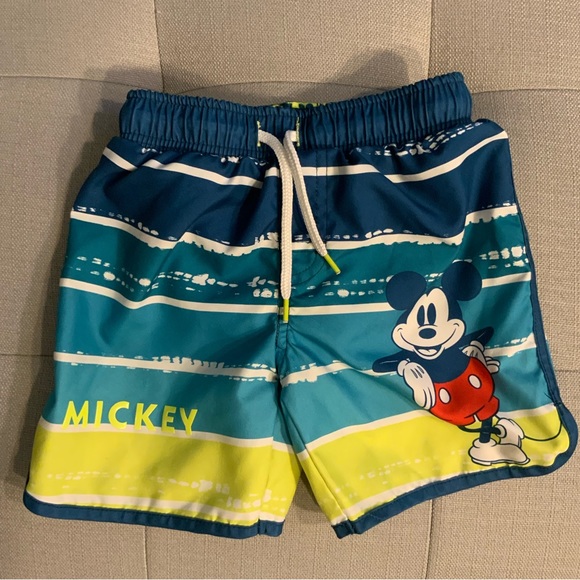 💙Mickey Swim Trunks + Rash Guard💛 - Picture 5 of 6